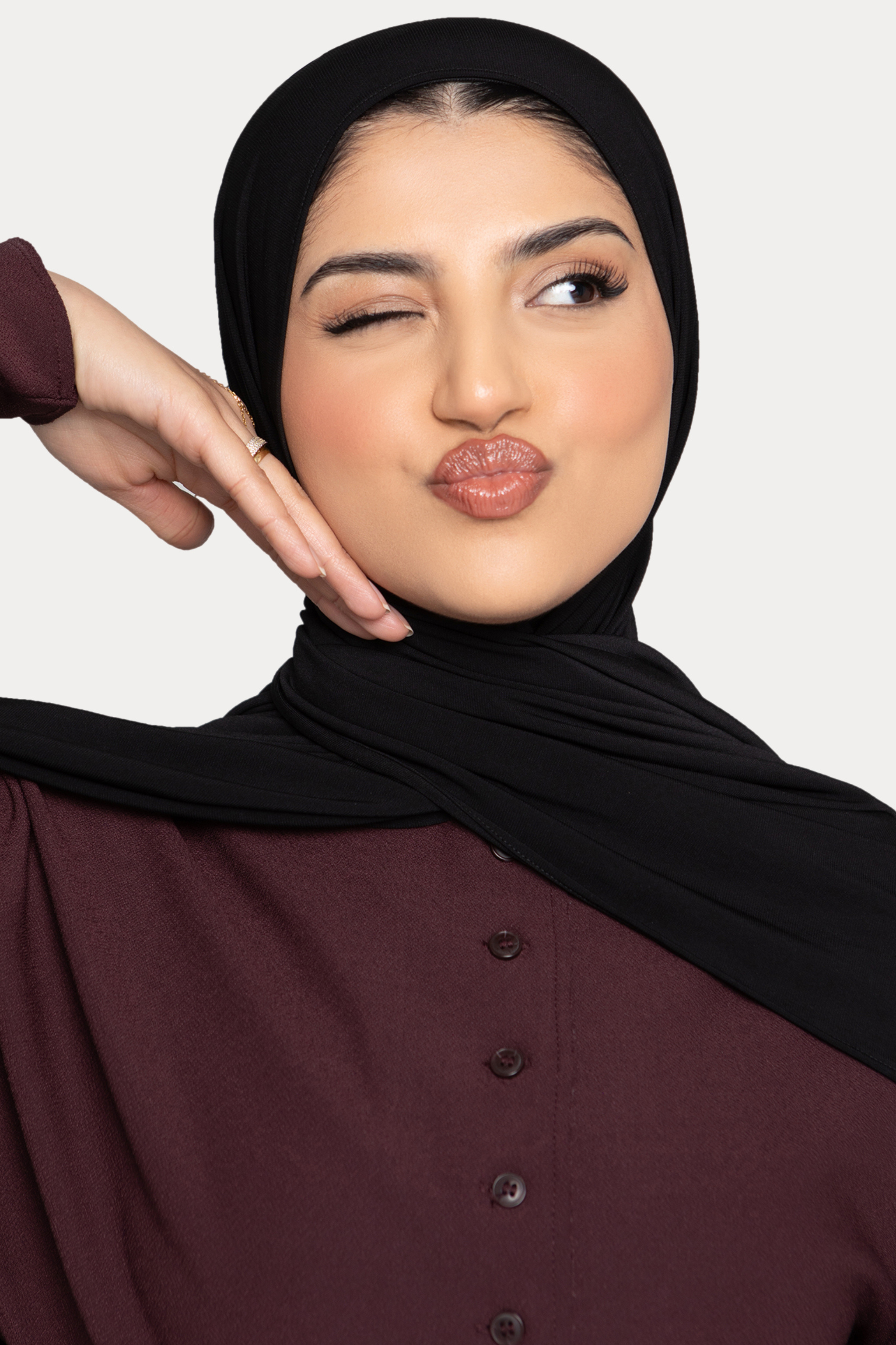 Fluid Jersey Hijab- Black - Honey Hijabs, - Luxury Haute Hijabs, Honey Hijabs - Honey Hijabs