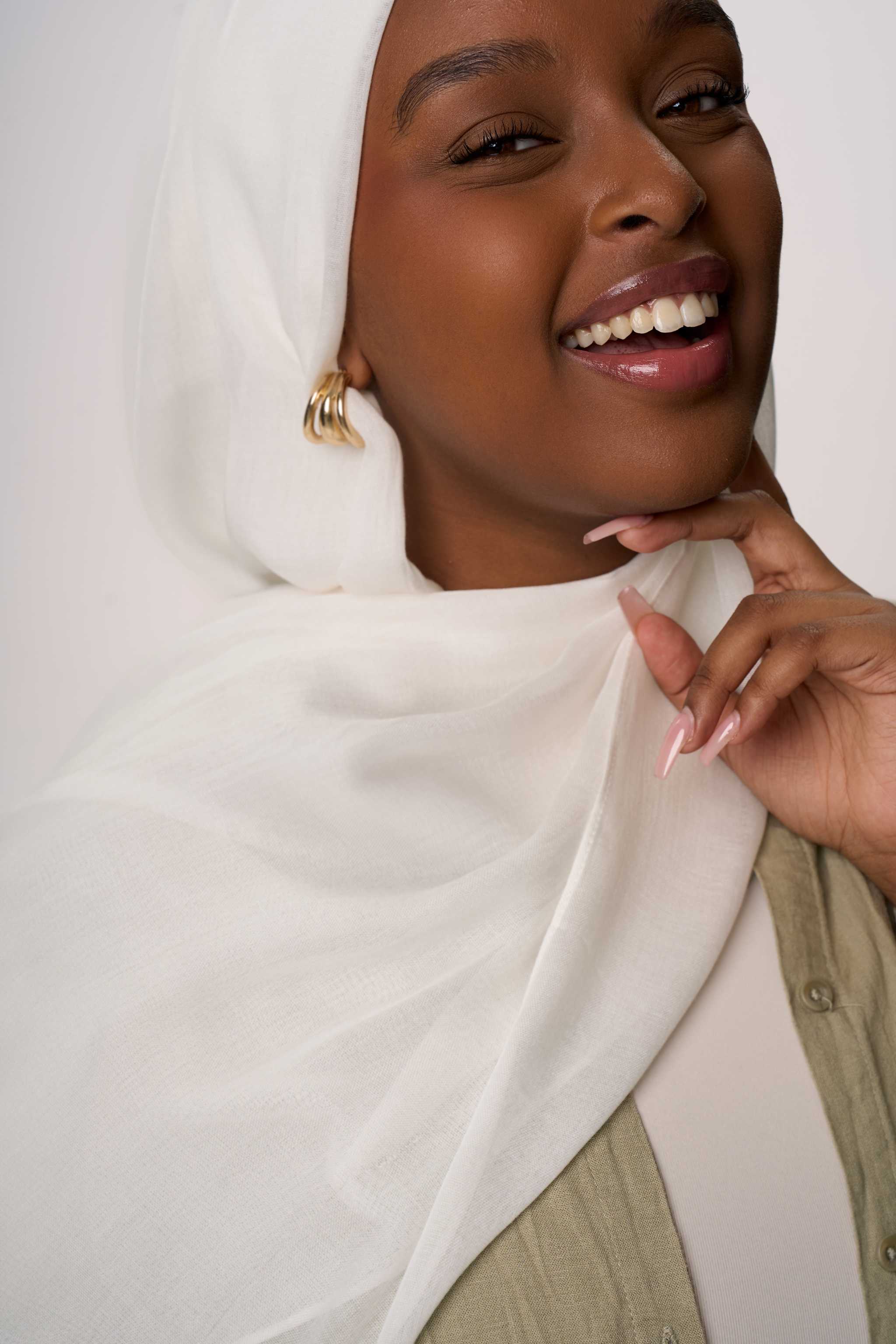 Lite Modal Hijab - Marshmallow - Honey Hijabs, - Luxury Haute Hijabs, Honey Hijabs - Honey Hijabs