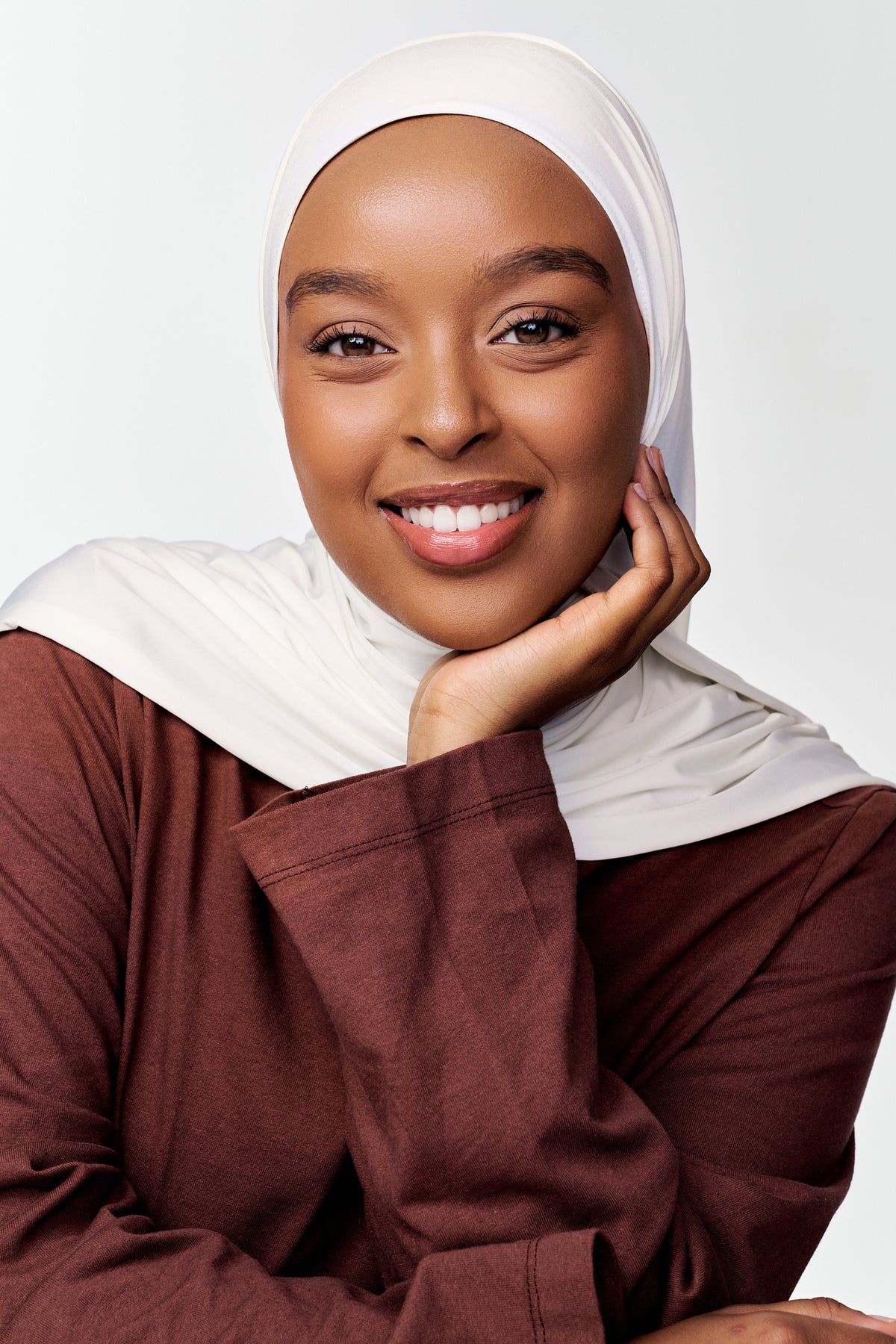 Glossy Jersey Hijab- Soft White - Honey Hijabs, - Luxury Haute Hijabs, Honey Hijabs - Honey Hijabs