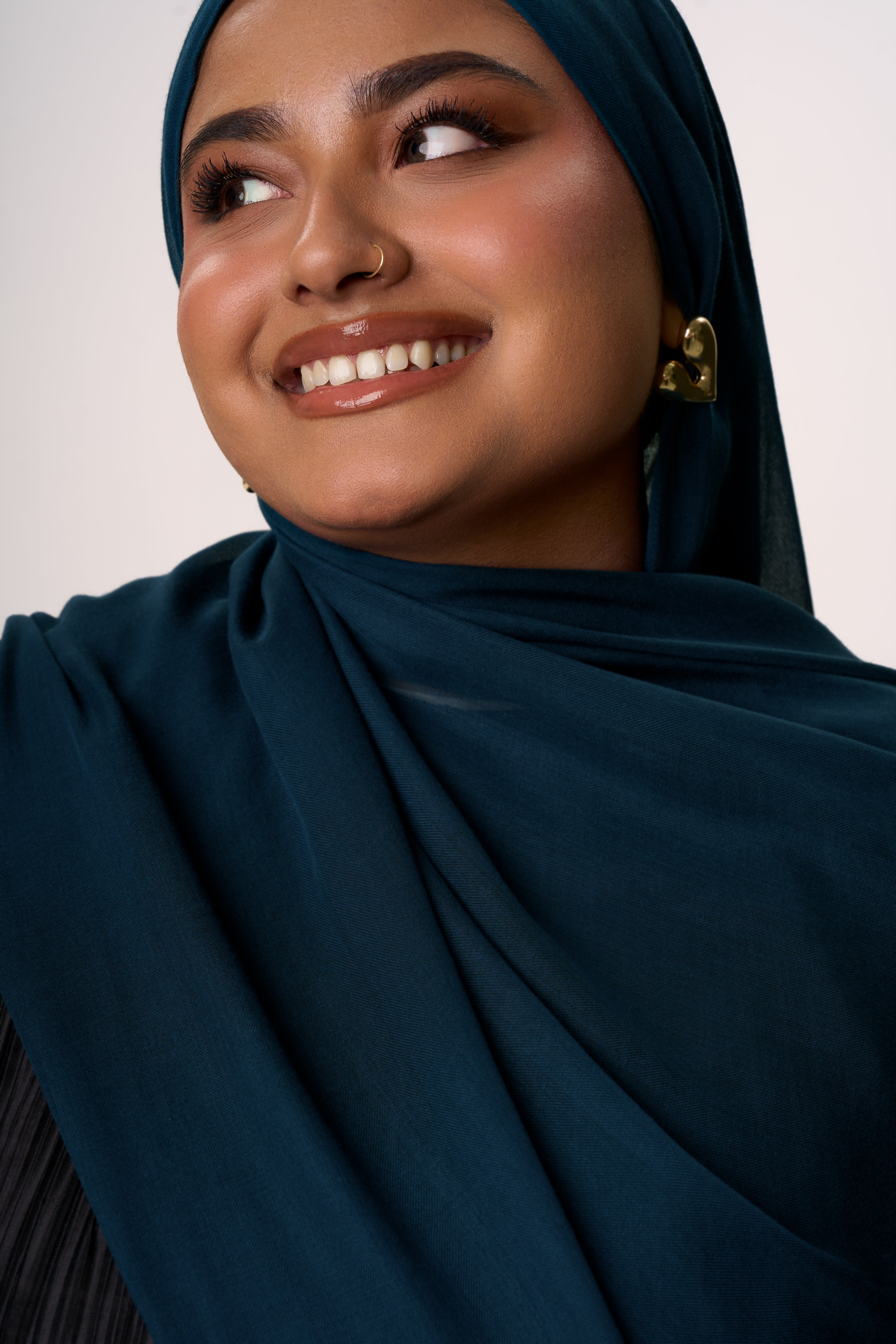 Lite Modal Hijab - Wavy Navy