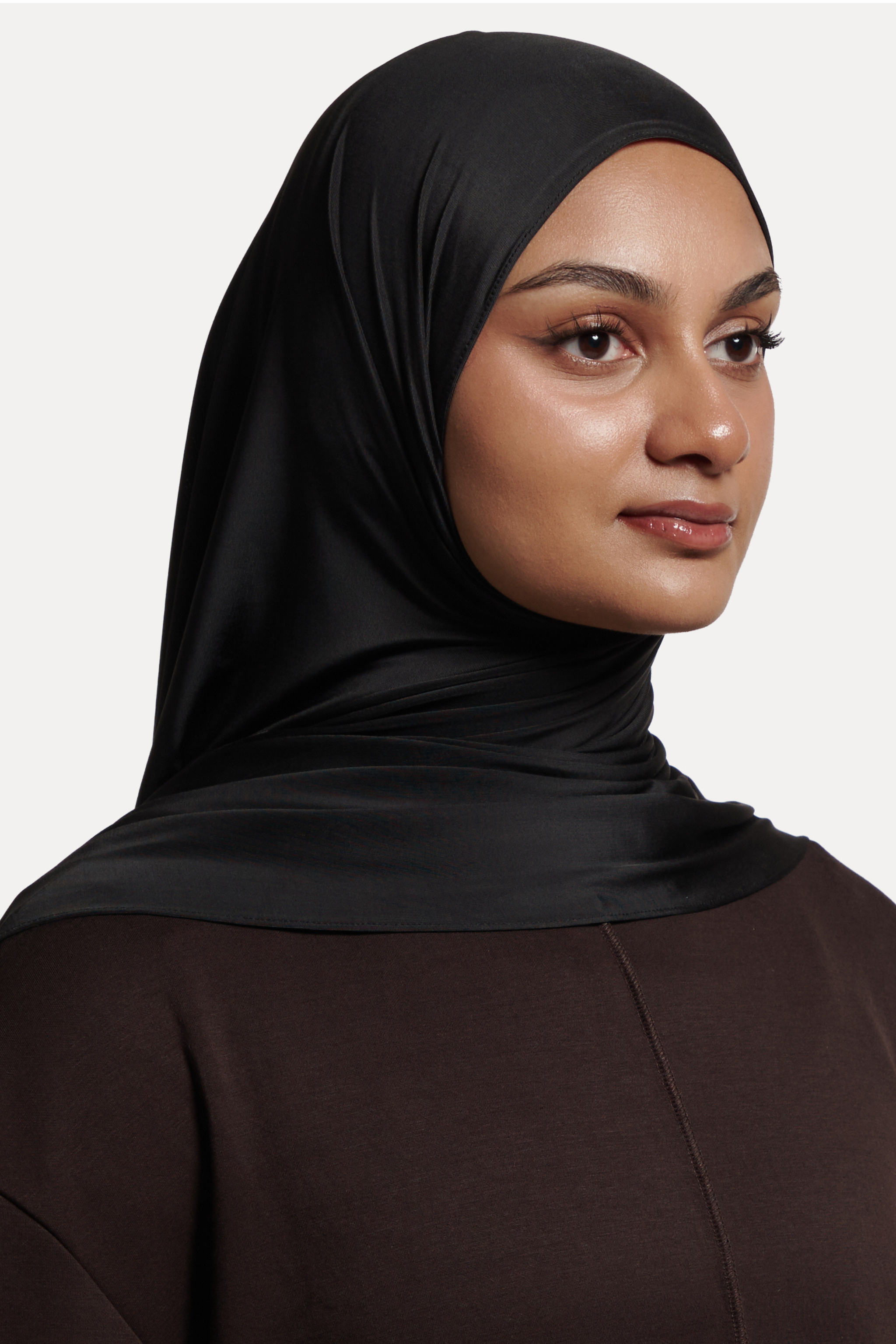 Glossy Jersey Hijab- Licorice